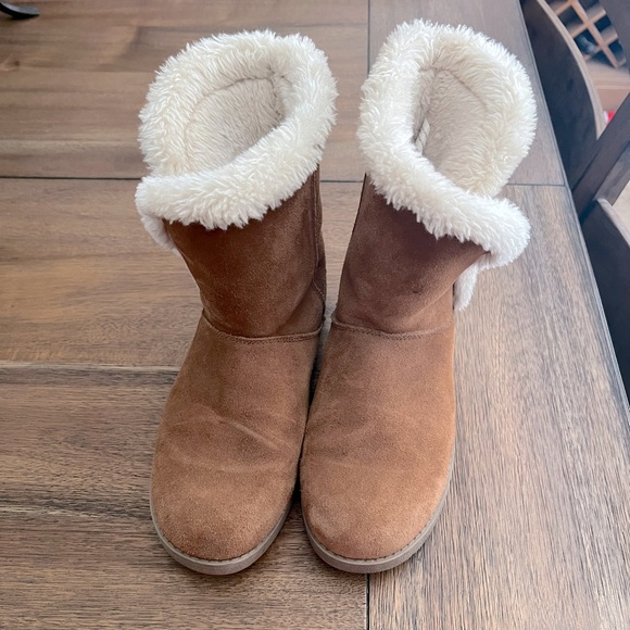 Brown boots - Picture 2 of 5